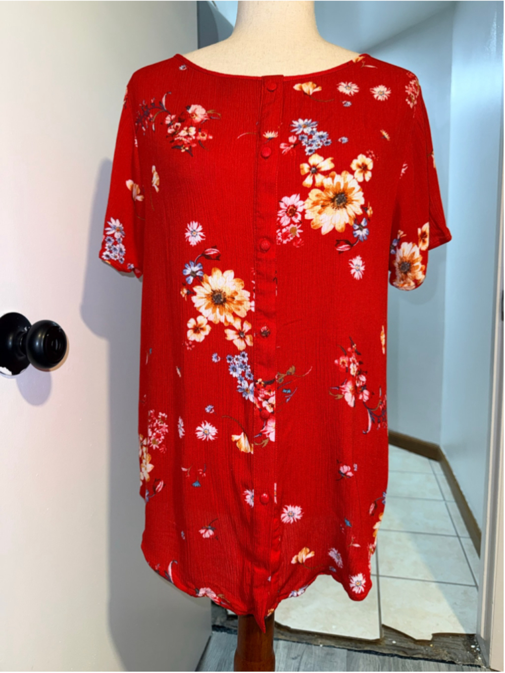 Torrid Red Floral Blouse Top Size 00